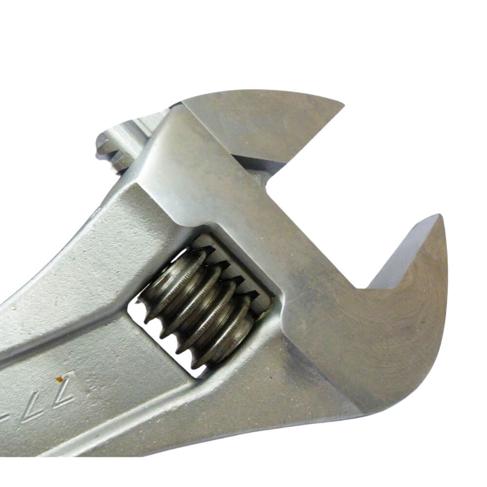 Llave expansiva cromada 24 Pulgadas Irega
